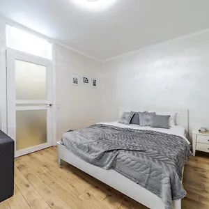 https://apartment-in-the-historical-center-of-lviv.hotelslviv.net